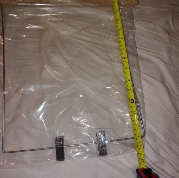 NWTs Set of 2 Wooden Hangers/Medal W/Clips Very Large. See Picture For Size* - Picture 4 of 7